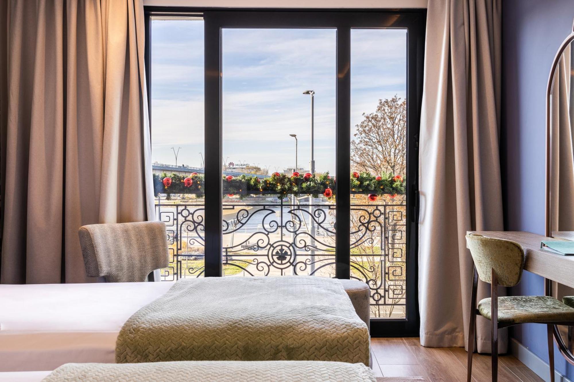 Calisi Hotel Belgrad Exterior foto